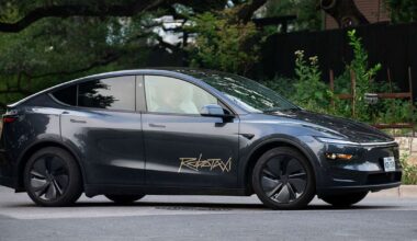 Tesla Reports 14 Robotaxi Crashes in Texas Pilot