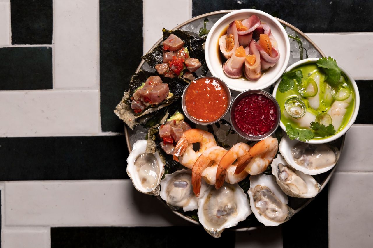 Openings and Closings: The Green Room Soon, Burger Joint Now