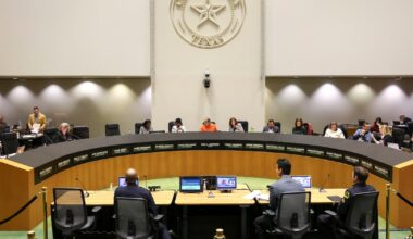 Dallas approves short-term police, fire labor deal while broader negotiations continue