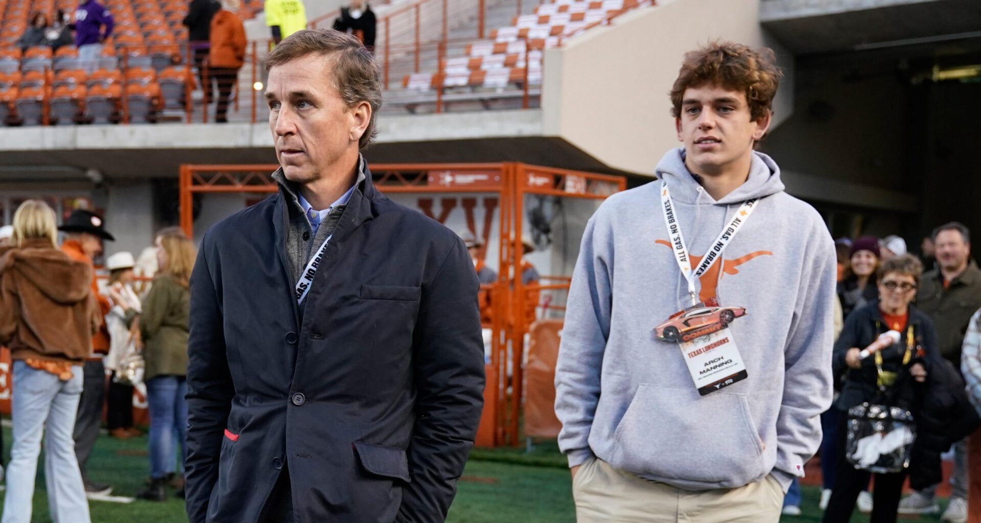 Only 'small portion' of Arch critics qualified