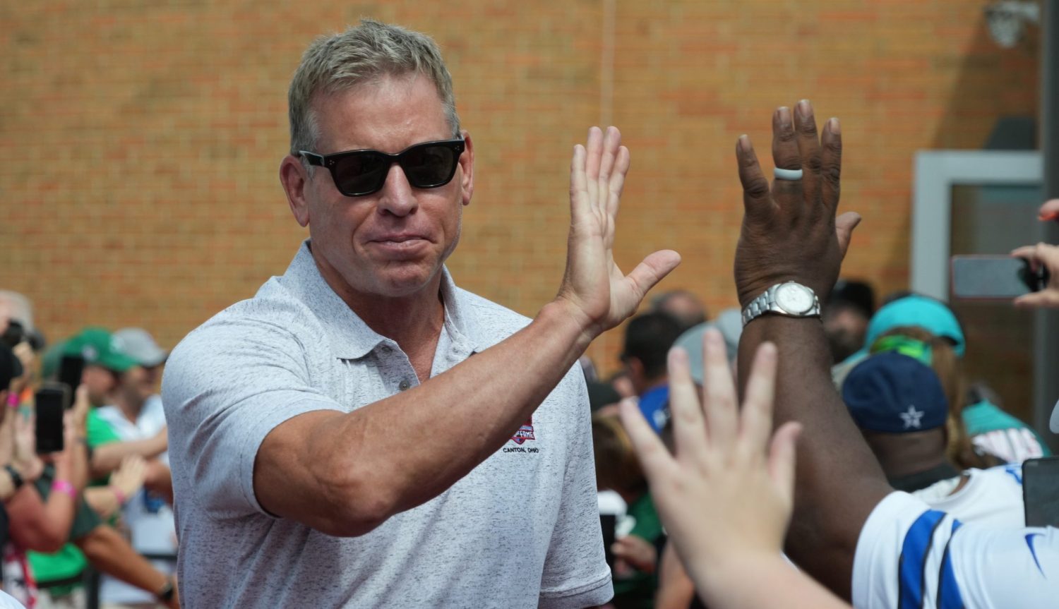 Troy Aikman aspires to be a Dallas Cowboys homer