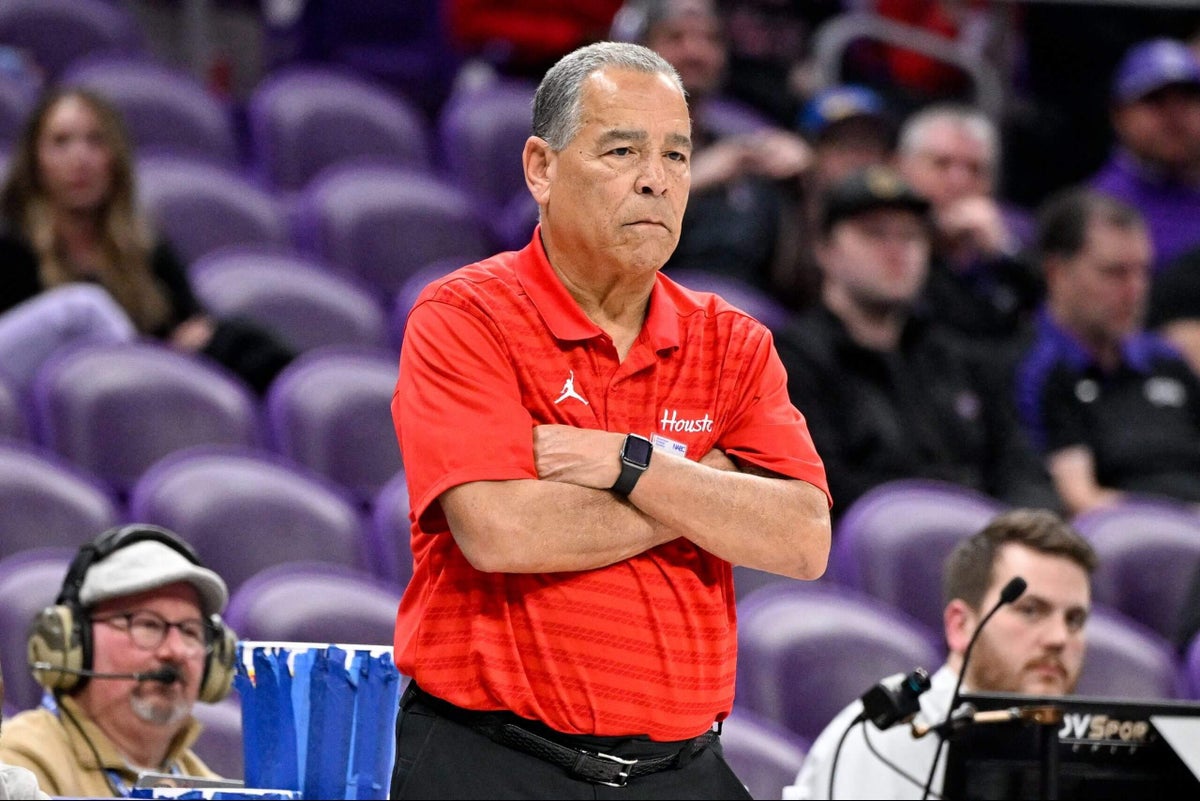 Kelvin Sampson laments Houston’s lack of resources and ‘poor’ athletic department