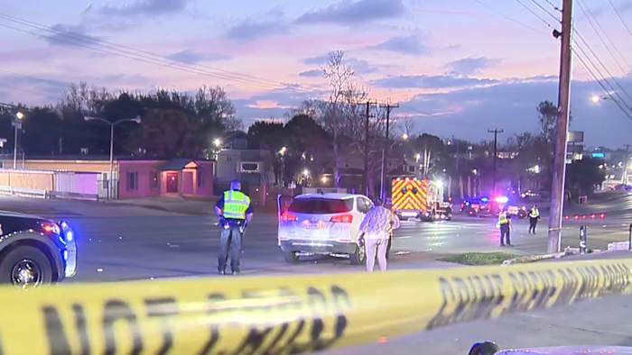 Driver flees after hitting, killing woman on Northwest Side, SAPD says