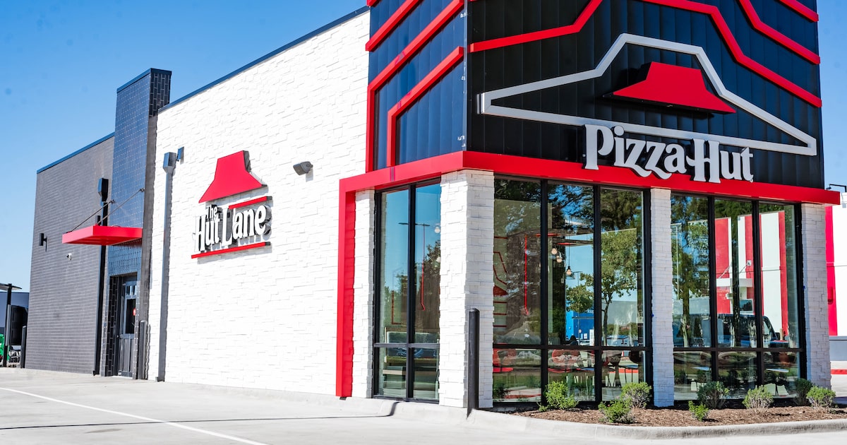 Plano-based Pizza Hut to close 250 of its ‘underperforming’ locations this year