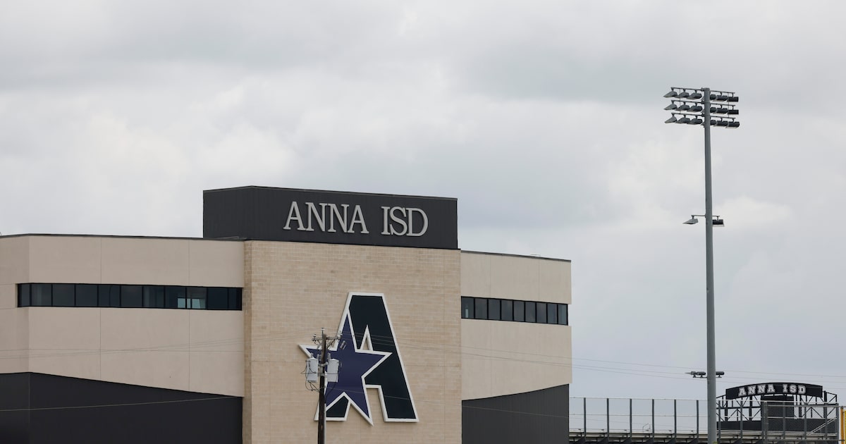 North Texas high schools Anna, Coppell close due to possible bomb threats