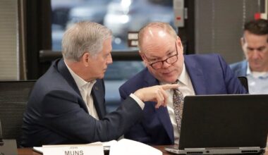 Transportation leaders support ‘Hail Mary’ plan to save DART, signaling election recalls