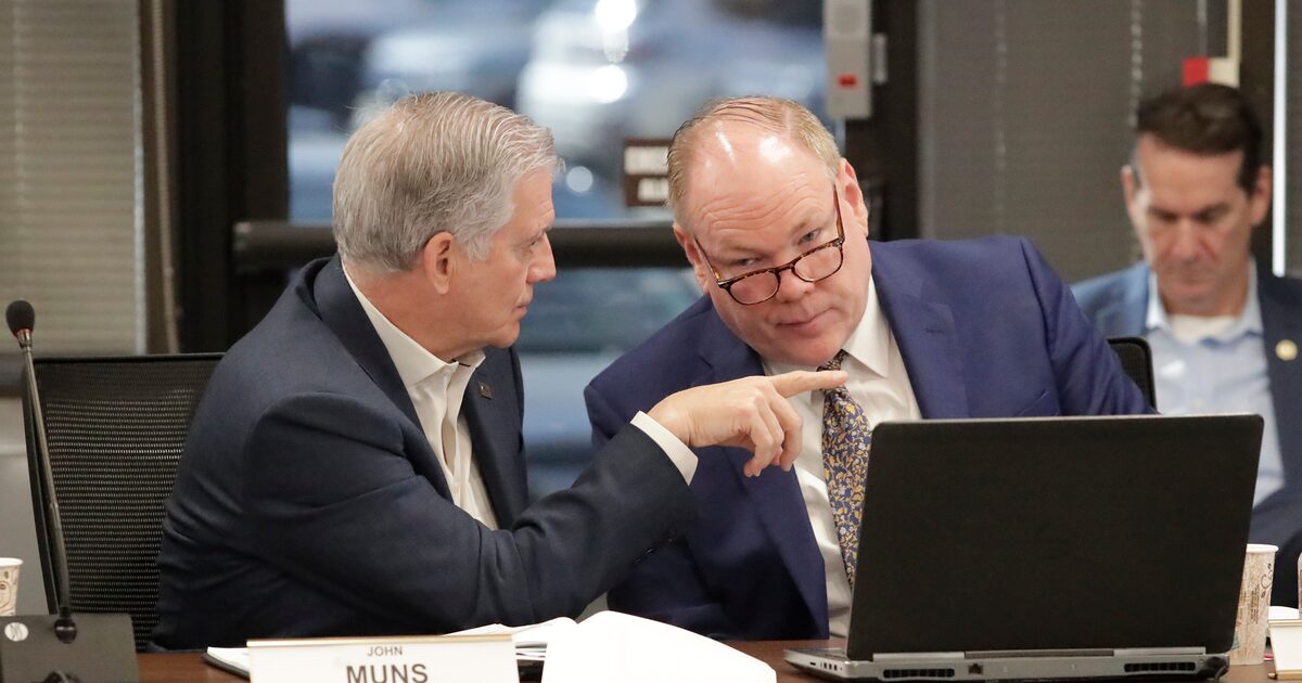 Transportation leaders support ‘Hail Mary’ plan to save DART, signaling election recalls