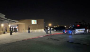 Man on the run after stabbing another man outside YMCA on East Side, SAPD says