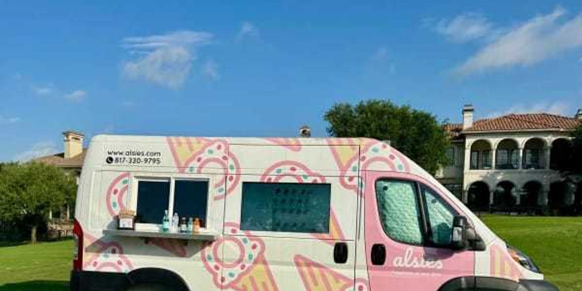 Alsies high-tech ice cream trucks top open in San Antonio
