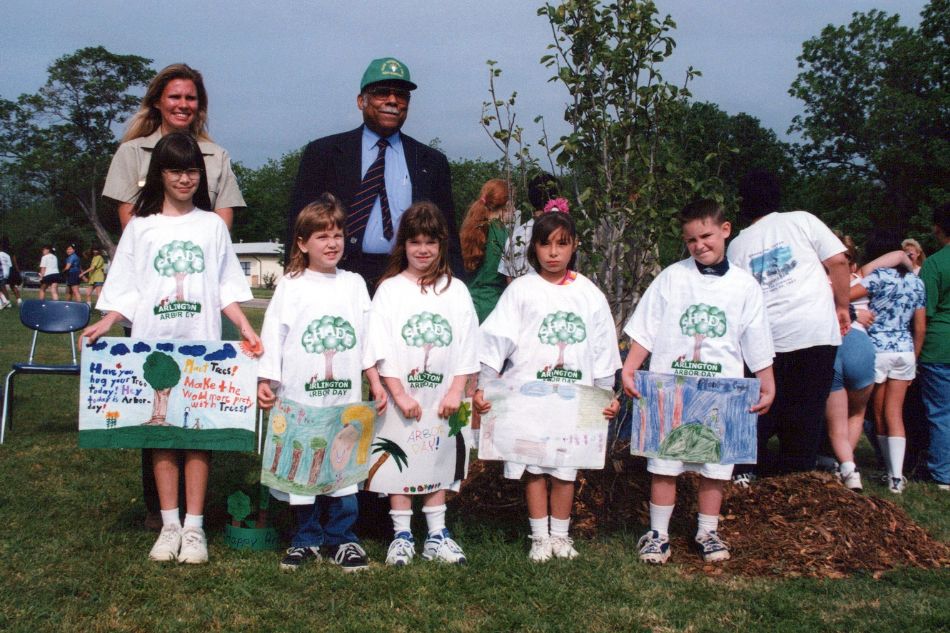 Mayor Elzie Odom at an Arlington Arbor Day event with children in an undated photo.