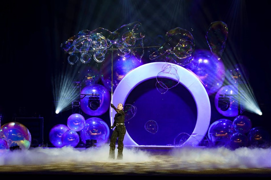 Six Flags Over Texas Gazillion Bubbles Show