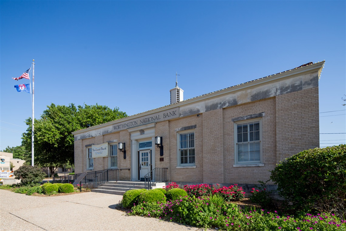 Worthington National Bank exterior 