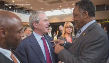 'Like you just met a giant' | Central Texans recall meeting Rev. Jesse Jackson, honor impact