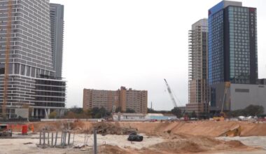 Judge rules in favor of Austin in convention center lawsuit