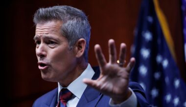 Transportation secretary says it was not a mistake to close airspace around El Paso