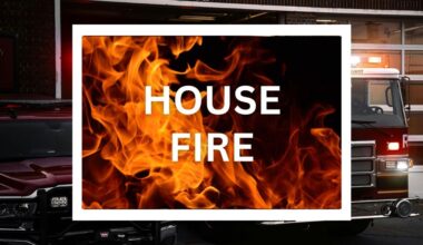 1 dead in Fort Worth house fire, officials say