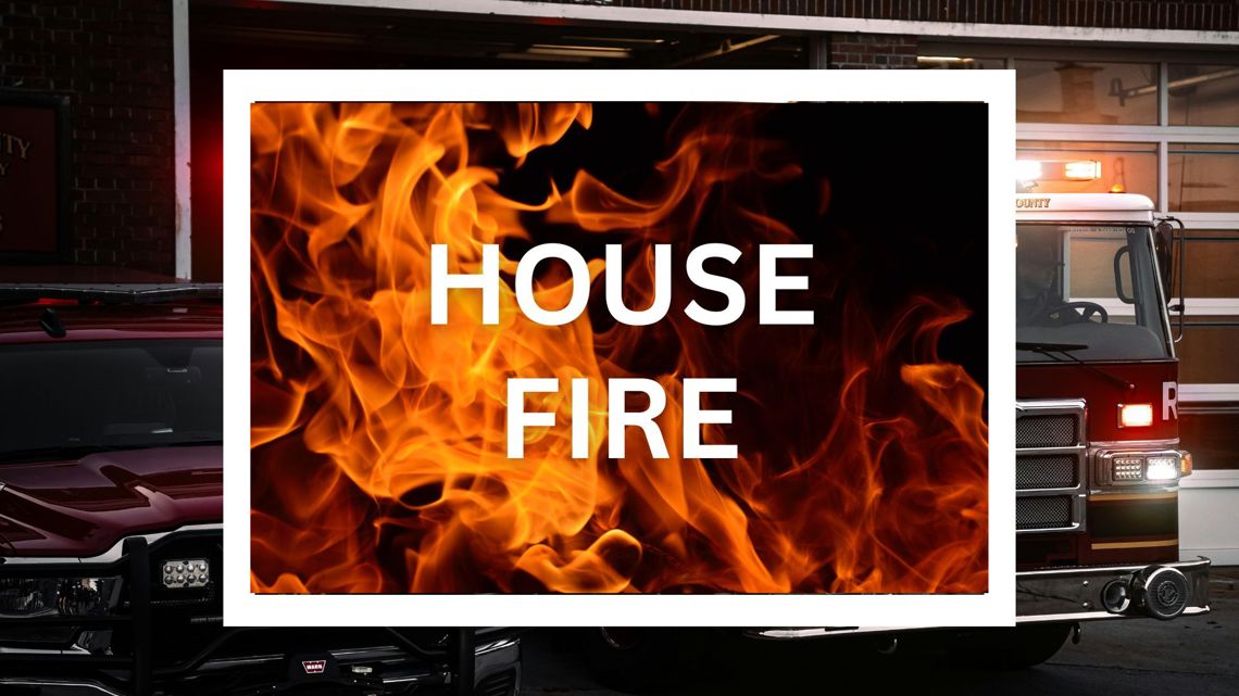 1 dead in Fort Worth house fire, officials say