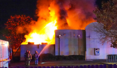 Crews respond to fire at empty South Austin commercial building