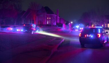 Son fatally stabs mother in Fort Worth, according to police