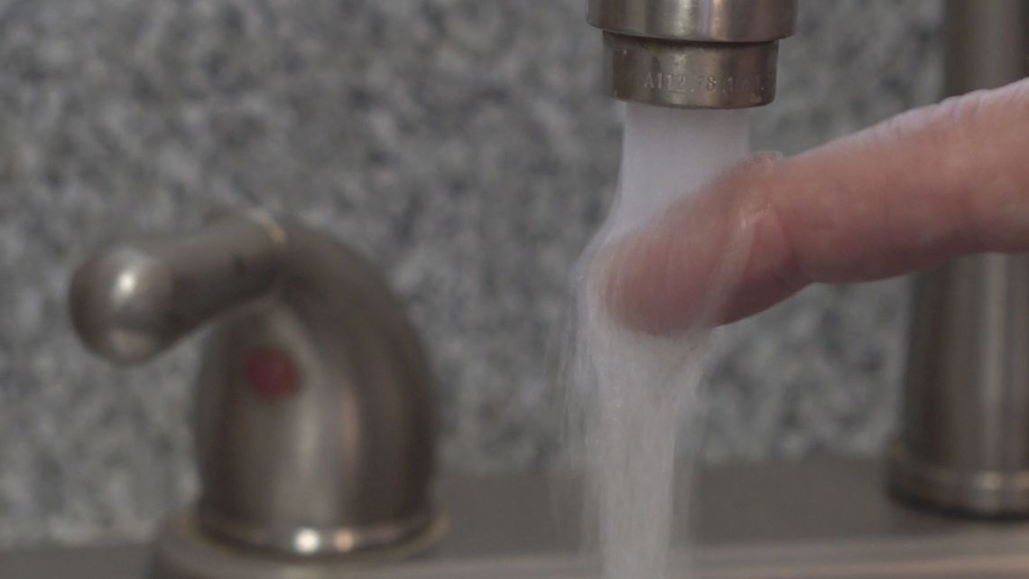 Plano residents say they've 'been without hot water' for weeks