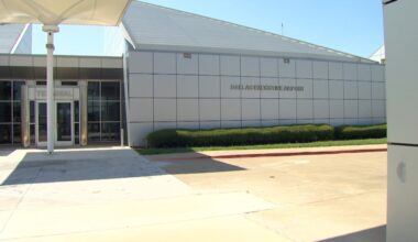 New hotel, private jet base envisioned for Dallas Executive Airport