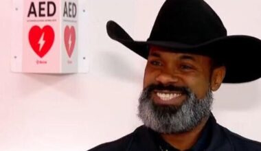 Fort Worth police equip patrol cars with AEDs after officer's cardiac rescue