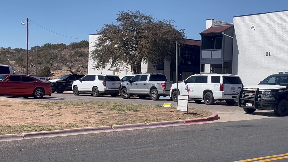 Texas Rangers investigate deadly shootout involving trooper in Big Spring