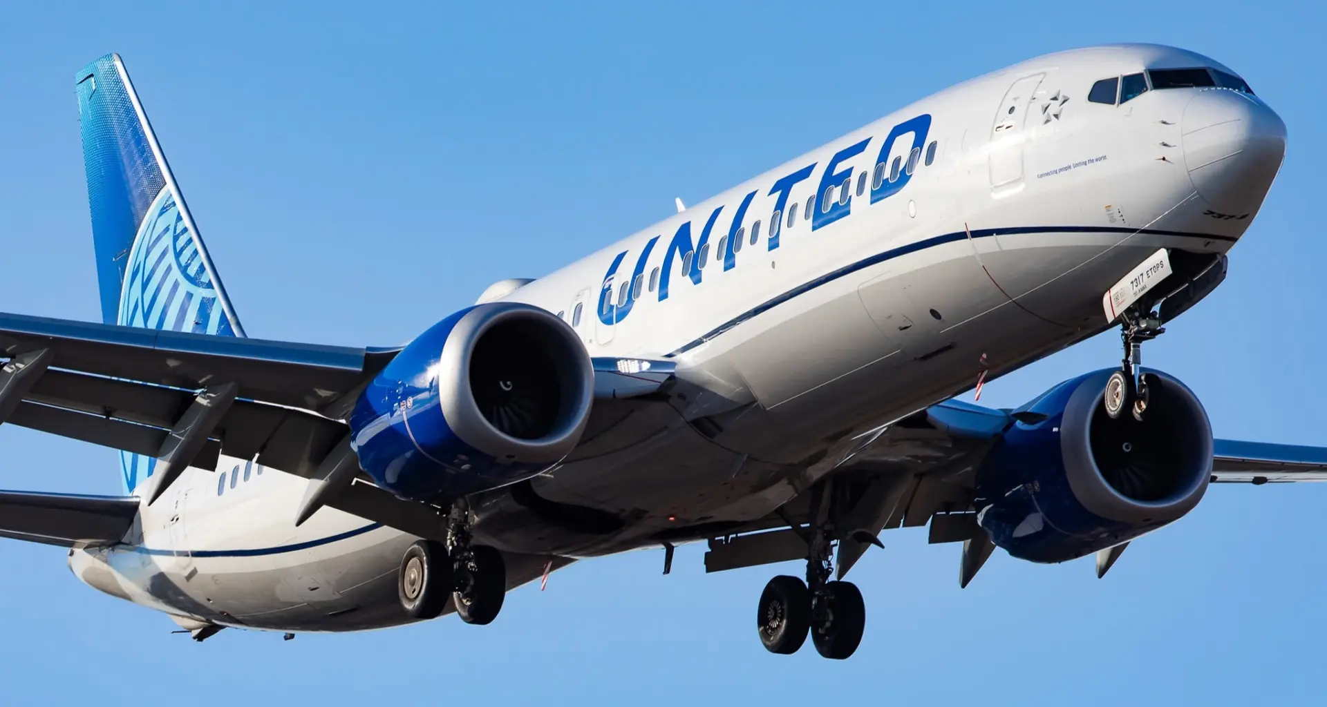 United Airlines Boeing 737 MAX 8
