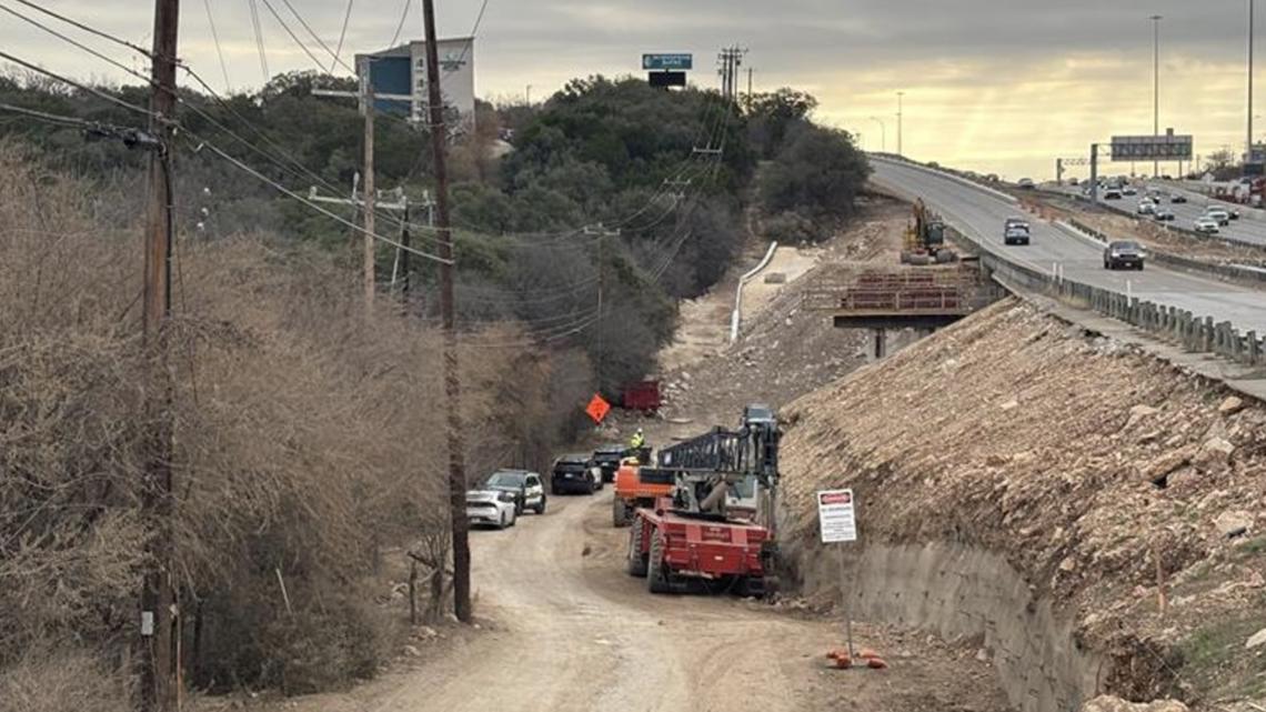 Body of man found under bridge on northeast side, SAFD says