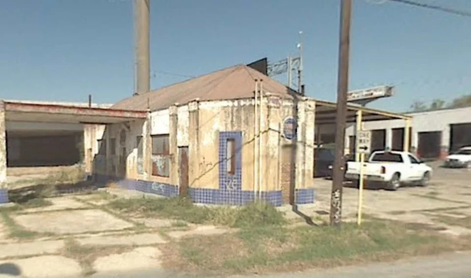 This Google Maps image from 2007 shows the Laredo Street gas station looking worse for wear. (Courtesy of Google Maps)