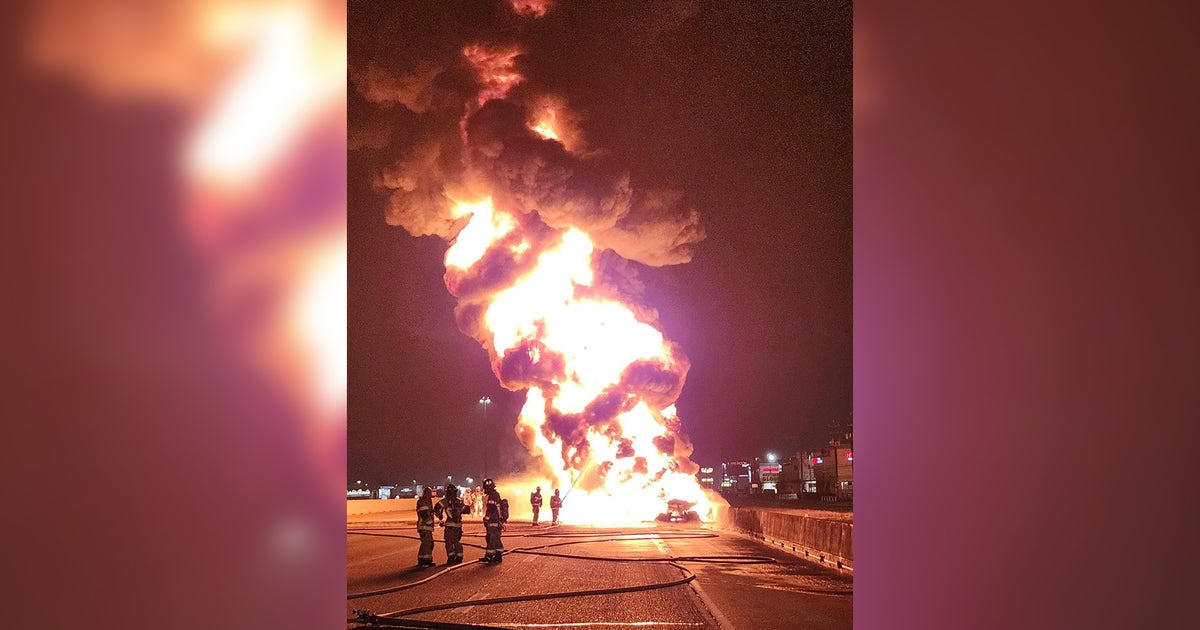 Gulf Freeway traffic: Fuel truck fire shuts down I-45 southbound lanes