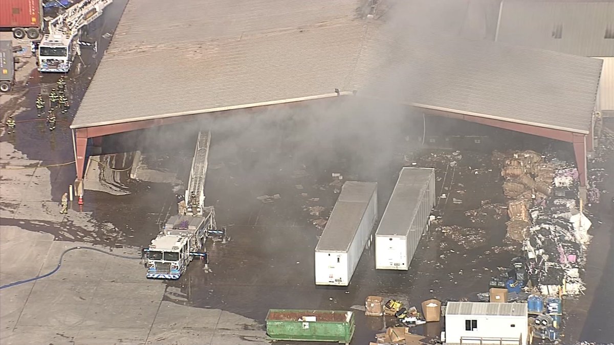 Fort Worth firefighter injured in 2-alarm fire at a warehouse – NBC 5 Dallas-Fort Worth