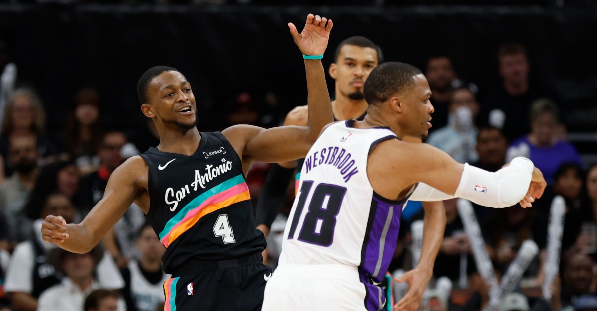 Open Thread: How De’Aaron Fox has reinvented himself in San Antonio