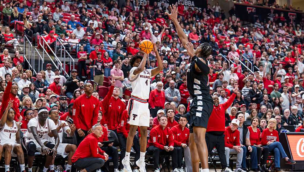 Christian Anderson leads No. 16 Texas Tech over Cincinnati