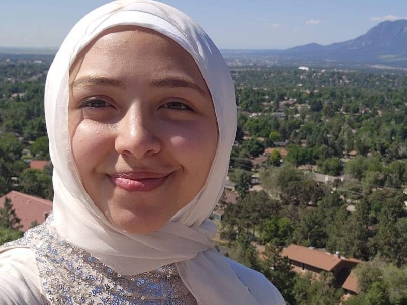 Teenager detained at Dilley finds human fingernail in her food, attorney says