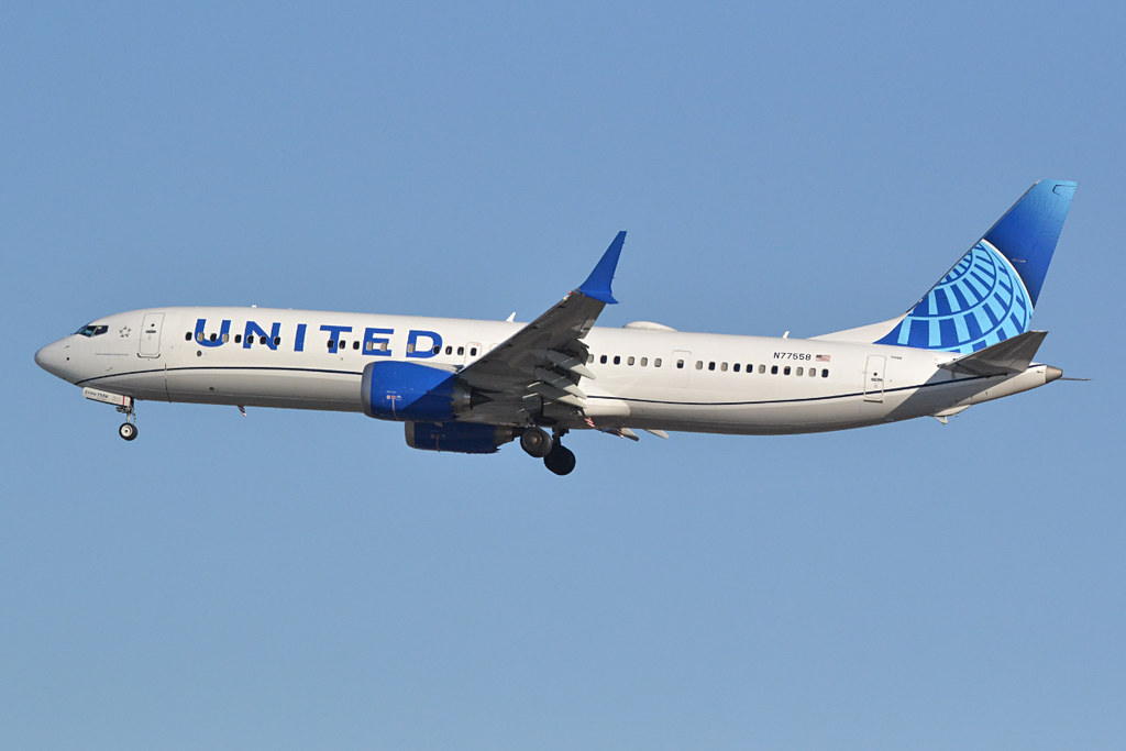 United Airlines 737 MAX 9