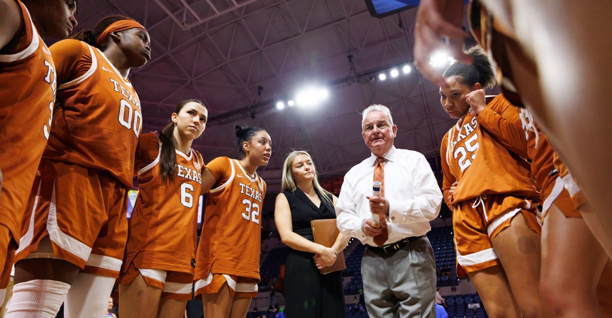 No. 4 Texas hosts No. 10 Oklahoma in Red River Rivalry matchup
