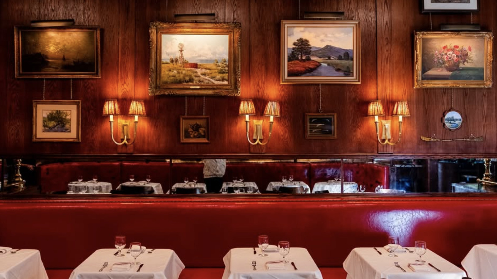 'Small Place. Big Impression.' — VanHorn's Is The Austin Steakhouse That Gets Every Classic Right