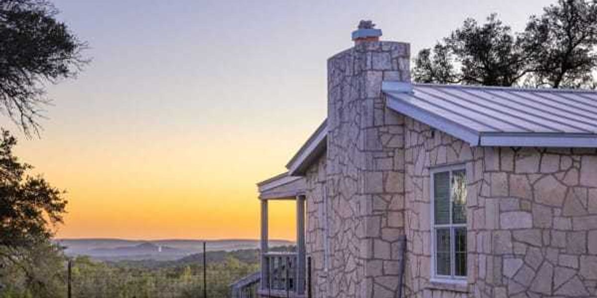 Hill Country rehearsal space for George Strait lists at $19.5M