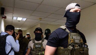 This reader has an idea of how to get immigration officers to unmask all on their own.