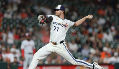 Astros closer Hader playing catch after offseason injury