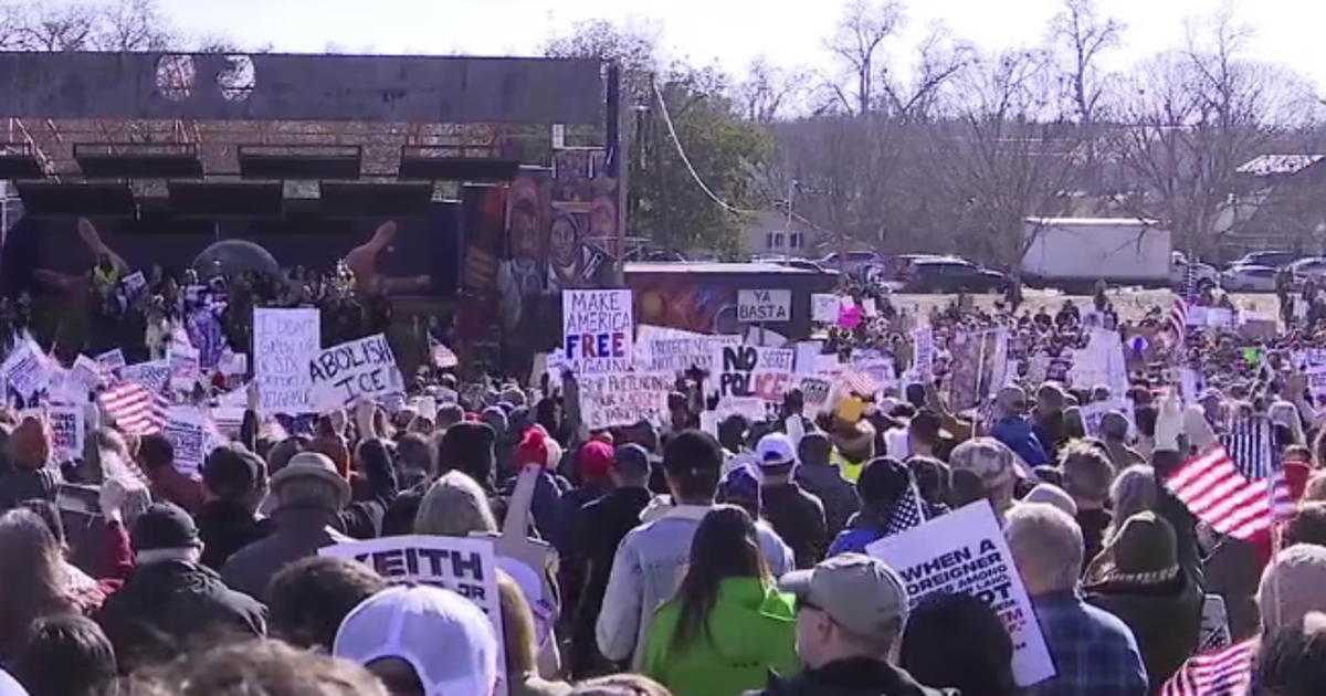 Thousands gather in Austin to protest ICE operations