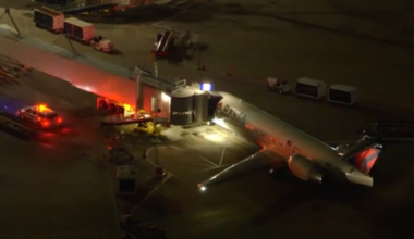 Atlanta-bound Delta flight returns to Houston after passenger disturbance, police meet plane