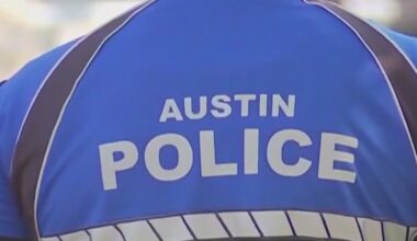 FedEx driver struck, injured; APD looking for vehicle that fled scene