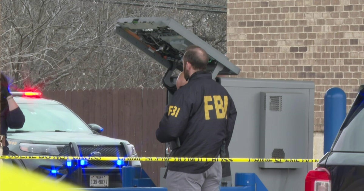 Suspect in custody in shooting of Loomis guard at North Texas Chase Bank branch, officials say