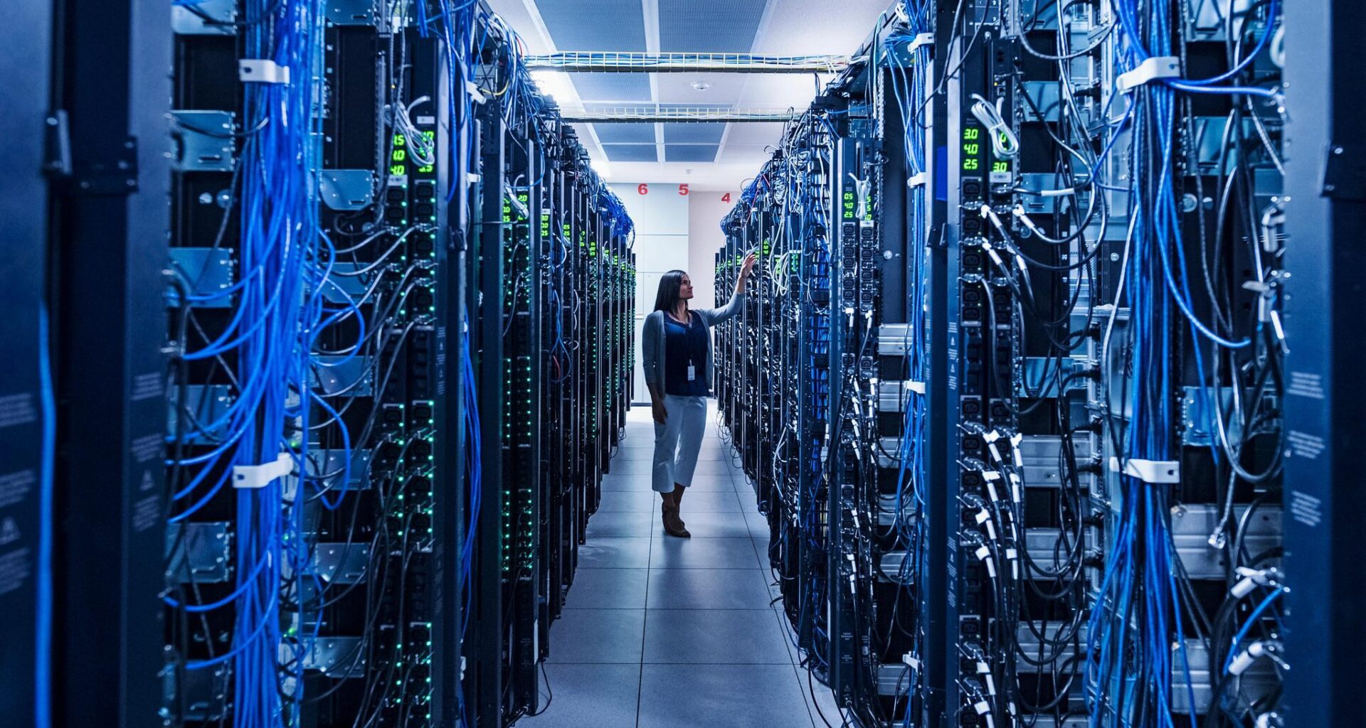 Texas to edge out Virginia as world's largest data center market, JLL report says