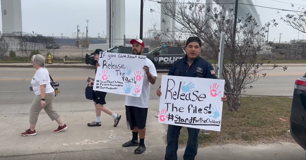Two brothers protest outside Port of Corpus Christi ahead of Trump visit
