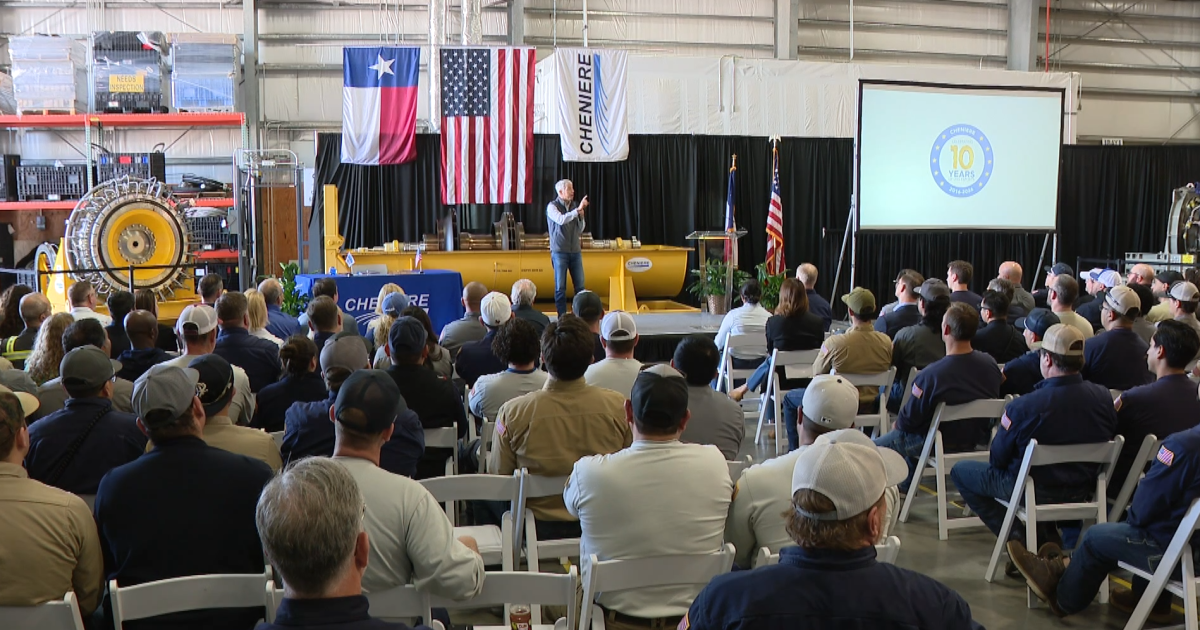 Energy Secretary Wright tours Corpus Christi LNG facility