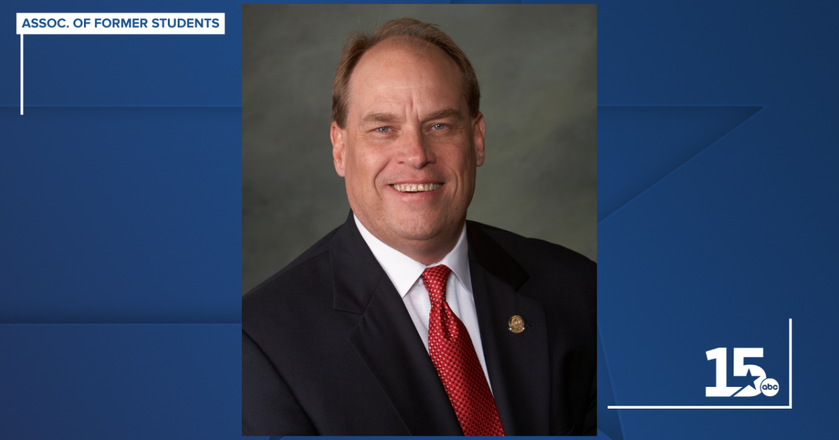 Texas A&M alumni leader Porter Garner announces retirement