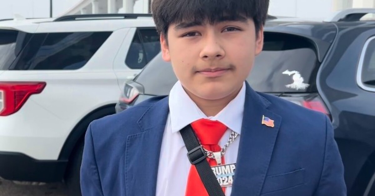 Teen skips school to see Trump speak in Corpus Christi
